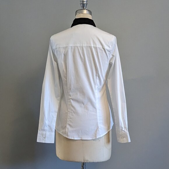NWT ASOS Long Sleeve Crisp White Button Down with Black Scalloped Collar 2 /XS - Picture 3 of 4